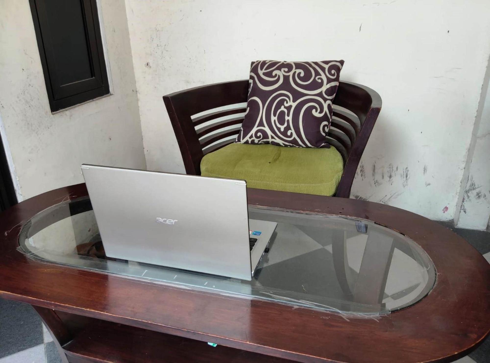 Spot On 93685 Bu Sun Syariahneartaman Rekreasi & Pemandian Taman Suruh Hotel Sidoarjo